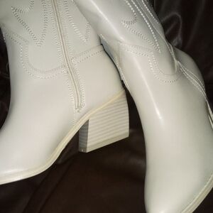 MADDEN NYC bone colored tall western cowgirl breathable heeled boots NIB